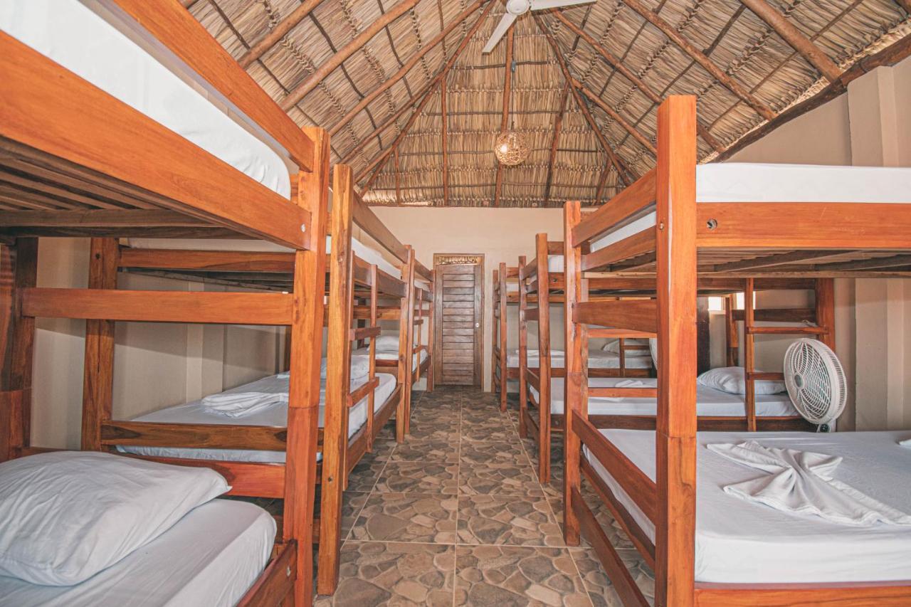 The Barrel Hostel Popoyo Esterno foto